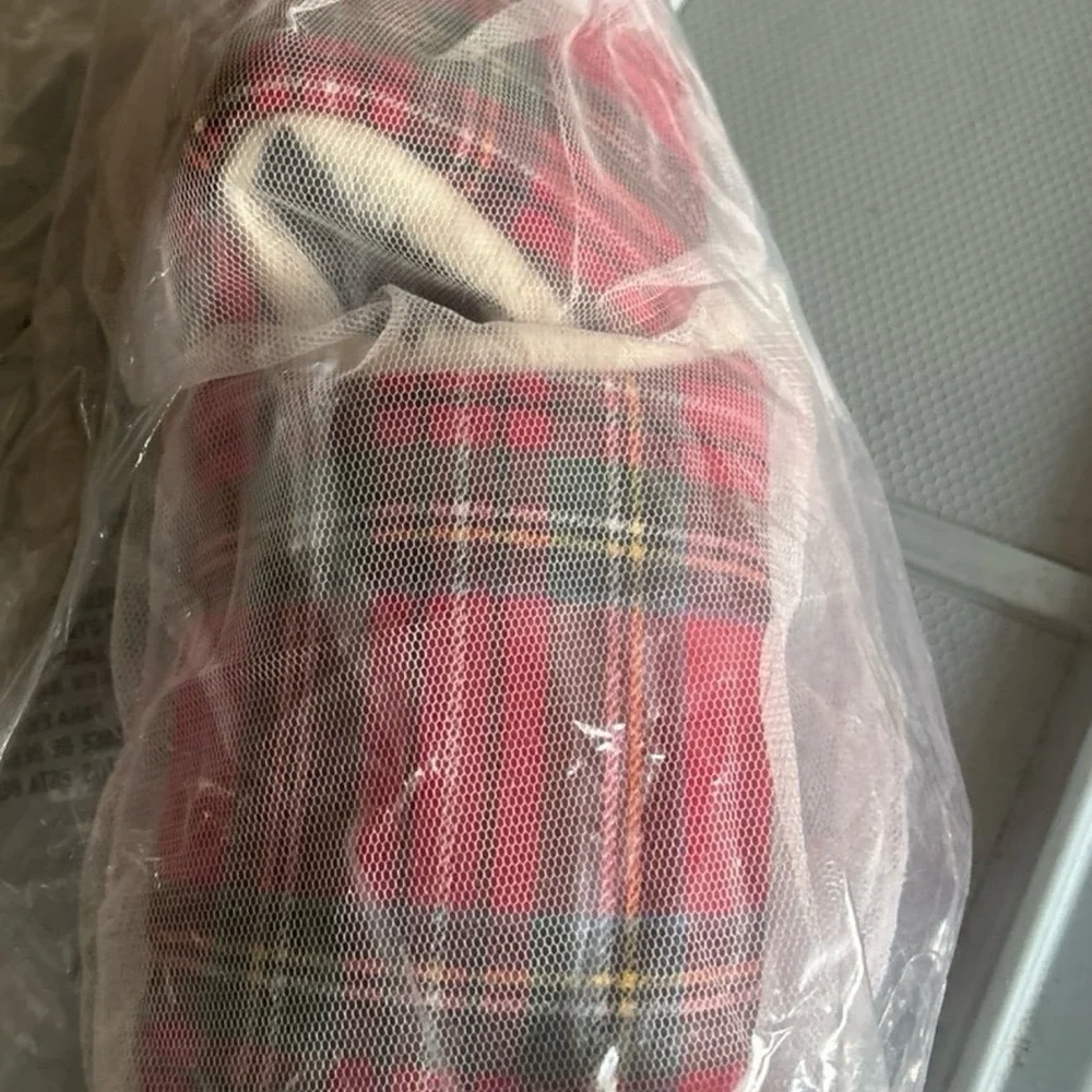 Plaid Holiday Women’s Bathrobe and Slippers
